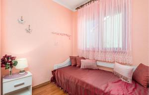 Postel nebo postele na pokoji v ubytování 2 Bedroom Nice Apartment In Rijeka