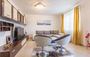 Gallery image of Beautiful Apartment In Fondole With Outdoor Swimming Pool in Fondole