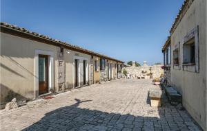 Gallery image of 3 Bedroom Nice Home In Ragusa in Ragusa +15 photos