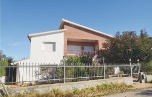 The building in which the holiday home is located