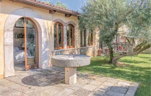Κήπος έξω από το 24 Colle