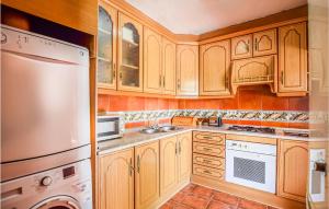 Η κουζίνα ή μικρή κουζίνα στο Gorgeous Home In Ronda With Wifi