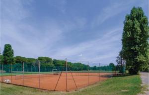 Tenis in/ali skvoš poleg nastanitve Novamiramare 1 oz. v okolici