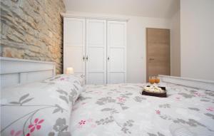 Posteľ alebo postele v izbe v ubytovaní Two-Bedroom Holiday Home 0 In Filipana