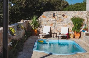 Bazén v ubytování Holiday house Šokotini dvori nebo v jeho okolí