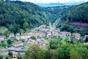 Gallery image of Nature, charme, confort, avec NETFLIX et PS4 in Lutzelbourg