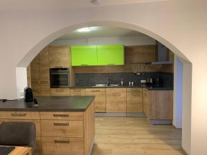 A kitchen or kitchenette at Schusterbrand Appartements