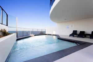 Bazén v ubytování Oshen Holiday Apartments Yeppoon nebo v jeho okolí