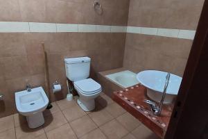 Ένα μπάνιο στο Casa Jusuy
