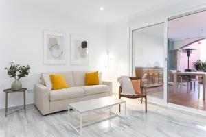 Golden Mile Luxury Ground floor apartment near Puente Romano 휴식 공간