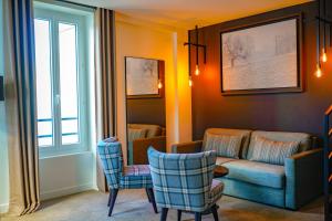 Posezení v ubytování Hôtel-Restaurant Bel Ami