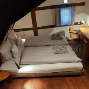 Posezení v ubytování Schiefes Haus