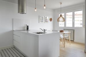 A kitchen or kitchenette at Aukera - Basque Stay