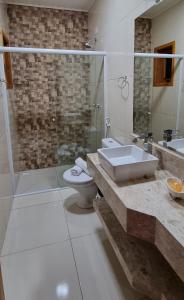 Kylpyhuone majoituspaikassa Chalés Bella