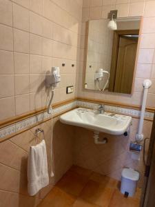 Koupelna v ubytování Pension Rustica-Caldelas Sacra