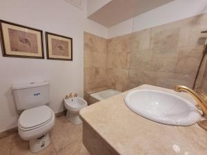 Ένα μπάνιο στο Casa Villanueva