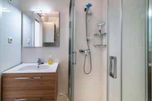 A bathroom at Super nice studio in Marbella