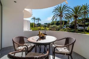 A balcony or terrace at Super nice studio in Marbella