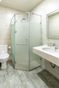 Ванная комната в Navruz Hotel Tashkent
