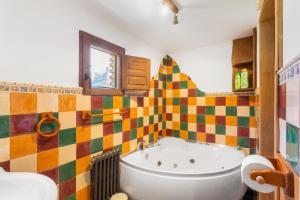 Kamar mandi di Casa Senderuela