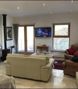 Posezení v ubytování Luxurious Studio Apartment in Fahan Co Donegal