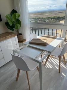 Balkón nebo terasa v ubytování Four Seasons