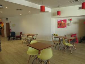 Restaurace v ubytování Hotel ibis Faro Algarve