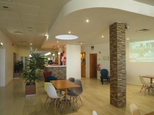 Restaurace v ubytování Hotel ibis Faro Algarve