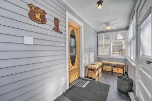 Cozy Laramie Retreat with Private Yard Near UW!