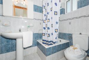 Kúpeľňa v ubytovaní Tassos & Marios Apartments I + 26 fotografií