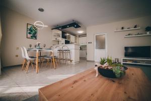 Dining area sa apartment