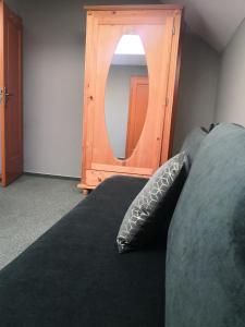 Łóżko lub łóżka w pokoju w obiekcie Apartmán Dlouhá