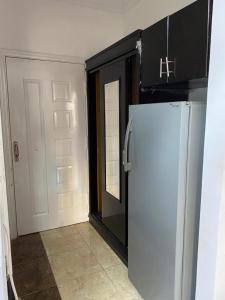A kitchen or kitchenette at Studio pool view next to the Marina,Sheraton Plaza 320