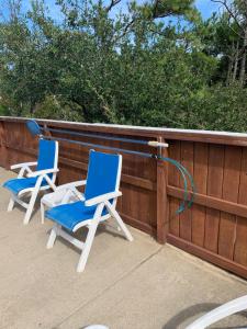 Balkoni atau teres di Pets OK Rest A Shored A Secure and Comfortable Home Flat Screen T Vs In All Rooms Fully Stocked With Plenty Of Amenities Private Inground Pool Gas Fireplace Rents Sat to Sat Full Weeks only