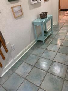 Gambar di galeri bagi Pets OK Rest A Shored A Secure and Comfortable Home Flat Screen T Vs In All Rooms Fully Stocked With Plenty Of Amenities Private Inground Pool Gas Fireplace Rents Sat to Sat Full Weeks only di Nags Head