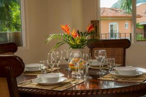 Restaurace v ubytování Los Suenos Resort Del Mar 5F golf views by Stay in CR