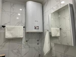 A bathroom at Apartments TEMA