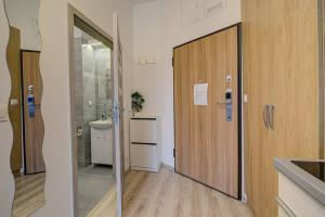 Fotografia z galérie ubytovania Sunset Studio - Free Parking - Fast Internet - Close to Everything v Poznani