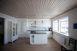 Eldhús eða eldhúskrókur á 3BR - Townhouse - Free Parking - Tórshavn