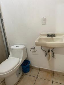 Un baño de Hotel Perla Mazatlan