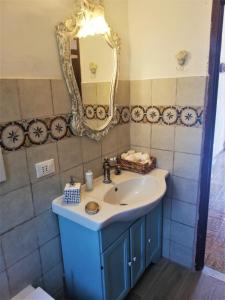 Ένα μπάνιο στο Villa Chanel