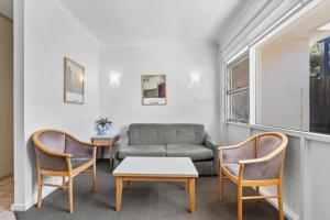Posezení v ubytování Taft Apartments