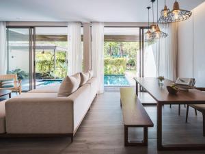Bazén v ubytování Avani Plus Khao Lak Resort nebo v jeho okolí