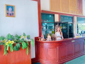Lobby o reception area sa Korat Country Club Golf and Resort