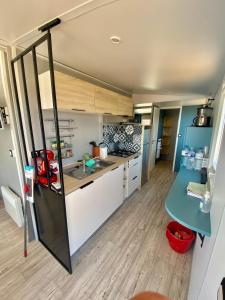 Cucina o angolo cottura di Mobilhome 6 places vue mer