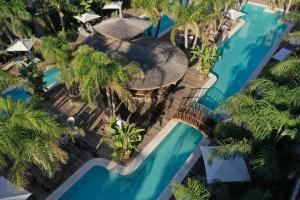 Bazén v ubytování Biblos Resort Alaçatı nebo v jeho okolí