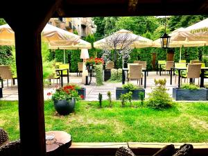 Κήπος έξω από το Art & Garden Residence
