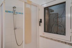 A bathroom at Appartamenti Straccoligno