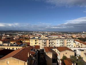 Nespecifikovaný výhled na destinaci Sassari nebo výhled na město při pohledu z penzionu