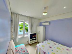 Aparts Ilha Centro-casa 2 qtos e casa 1 qto mezanino